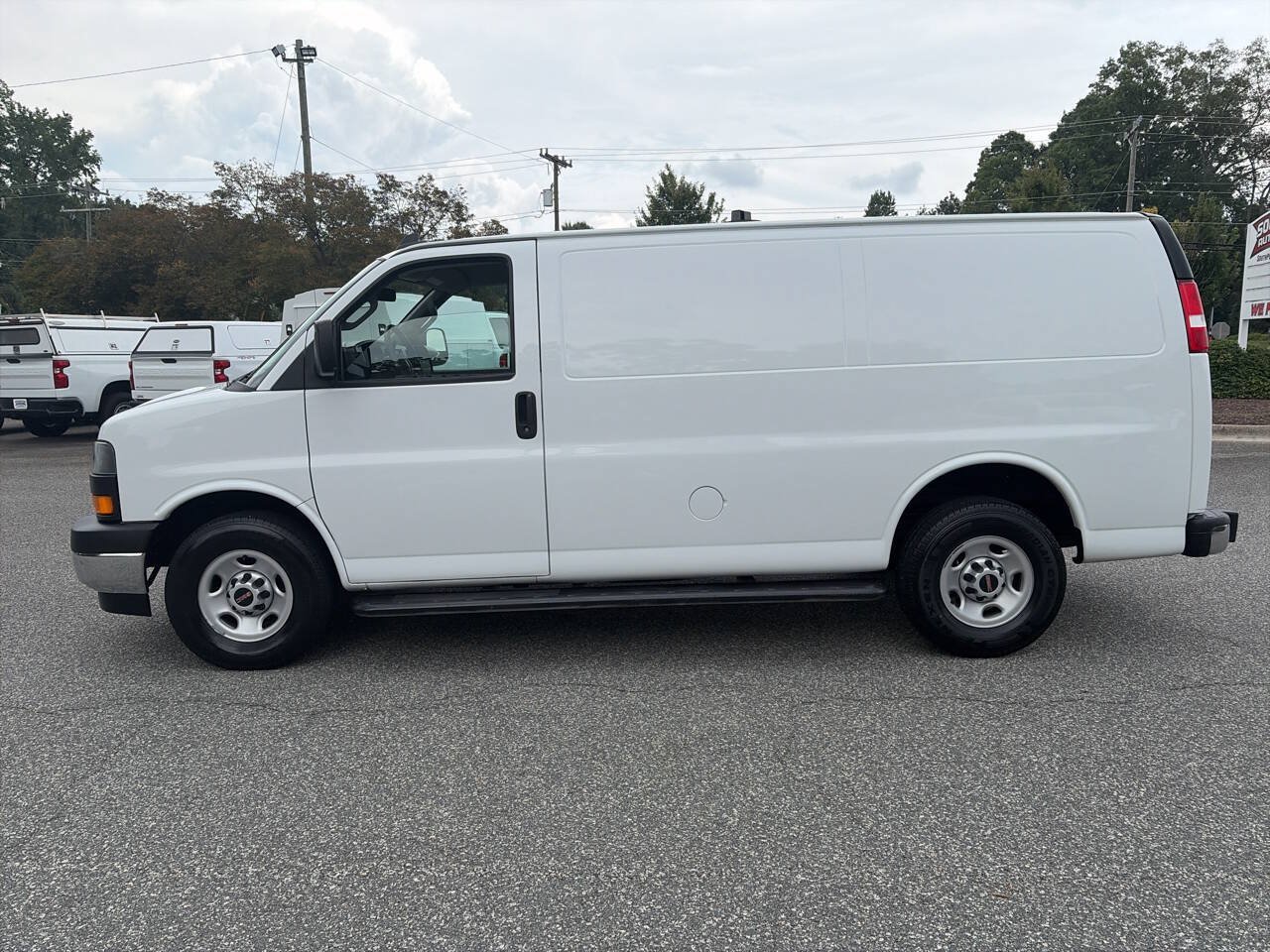 Used 2019 GMC Savana 2500 w/ Driver Convenience Package RWD image 6