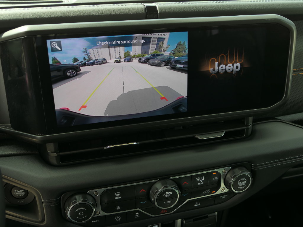 Certified 2026 Jeep Gladiator Mojave AWD/4WD image 22