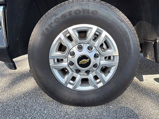 Used 2025 Chevrolet Silverado 2500 LT w/ Convenience Package AWD/4WD image 9