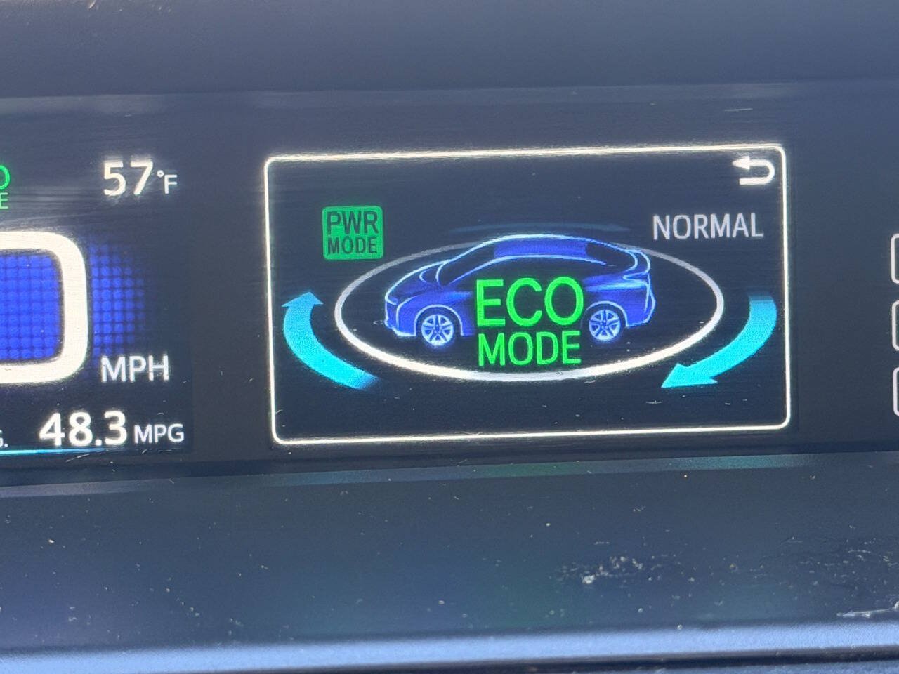 Used 2016 Toyota Prius Three Touring FWD image 37