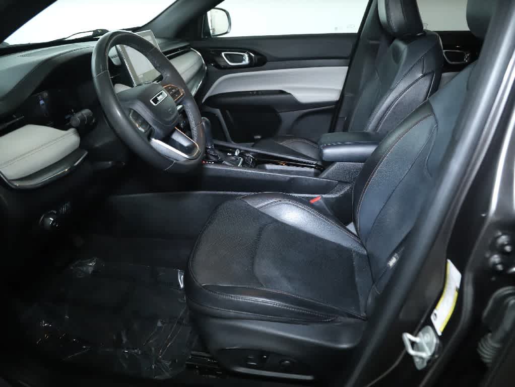 Used 2023 Jeep Compass Limited w/ Elite Group AWD/4WD image 18