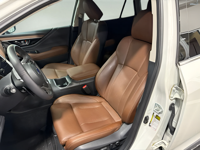 Certified 2025 Subaru Outback Touring AWD/4WD image 13