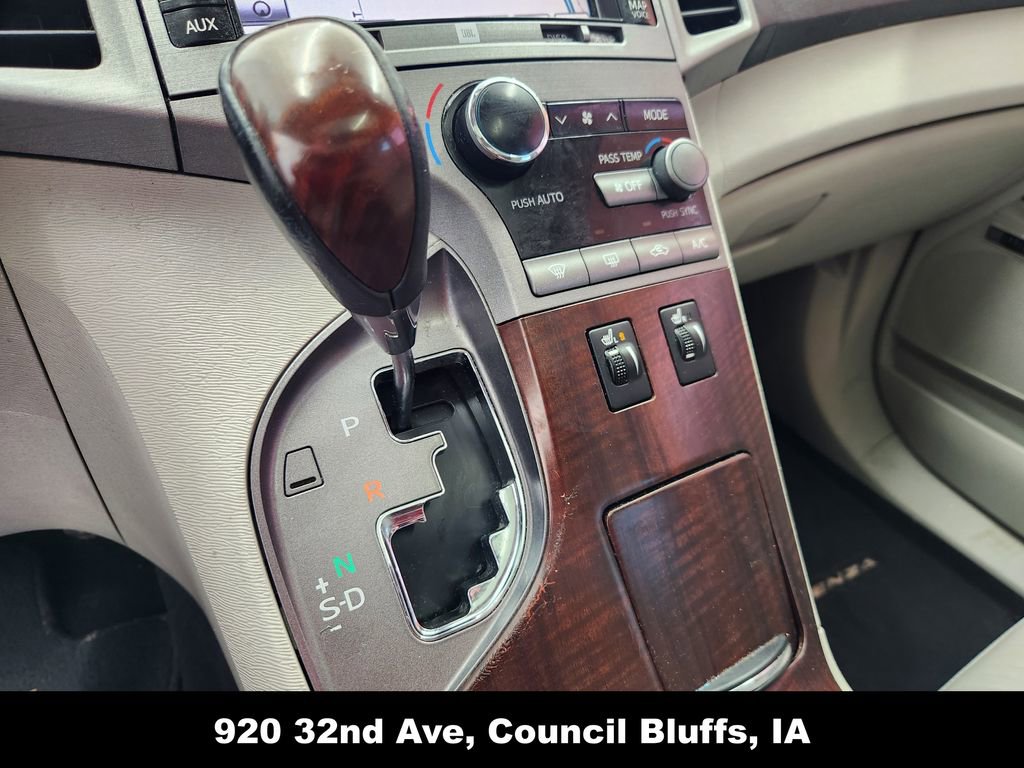 Used 2011 Toyota Venza AWD image 26