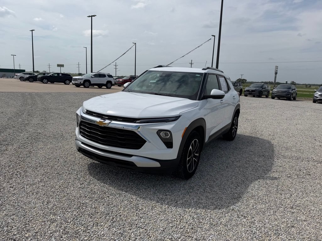 Used 2025 Chevrolet TrailBlazer LT FWD image 7