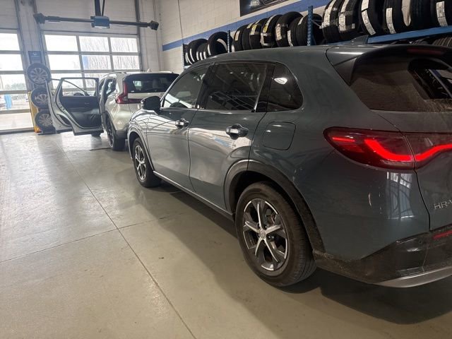 Used 2024 Honda HR-V EX-L image 9