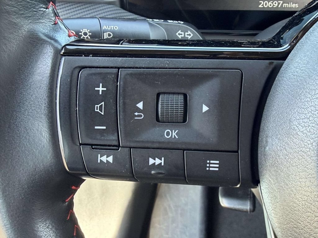 Used 2025 Nissan Kicks SR w/ Illumination Package AWD/4WD image 23