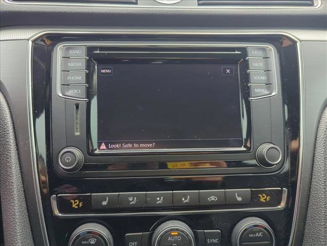 Used 2017 Volkswagen Passat 1.8T R-Line image 16