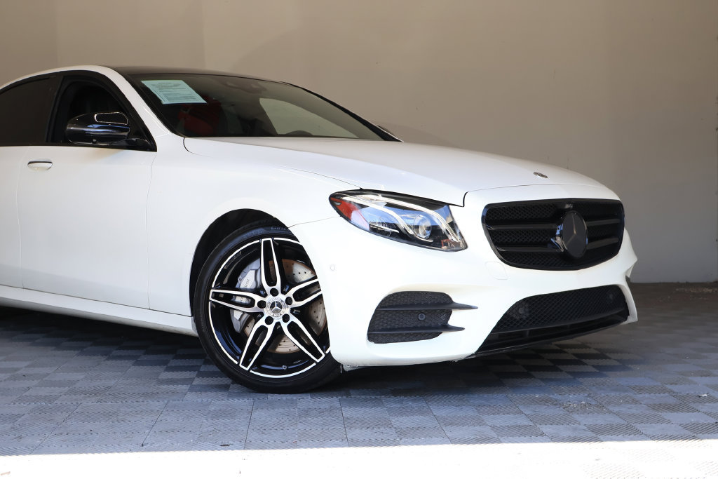 Used 2020 Mercedes-Benz E 350 Sedan image 3