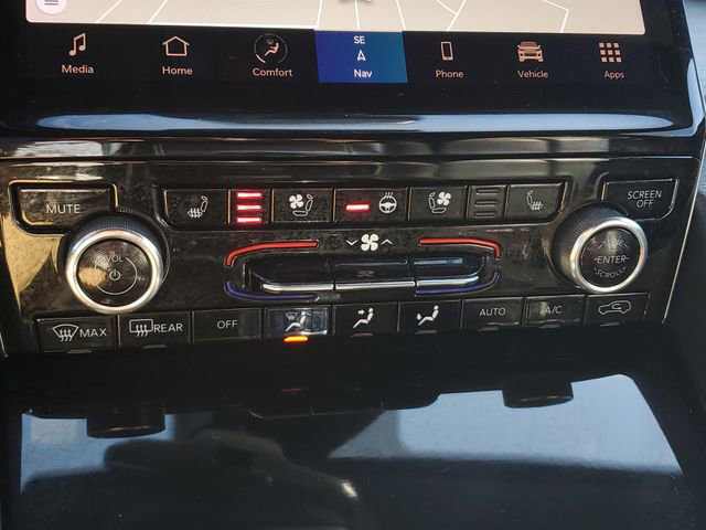 Certified 2022 Jeep Grand Cherokee Overland w/ Luxury Tech Group IV image 34