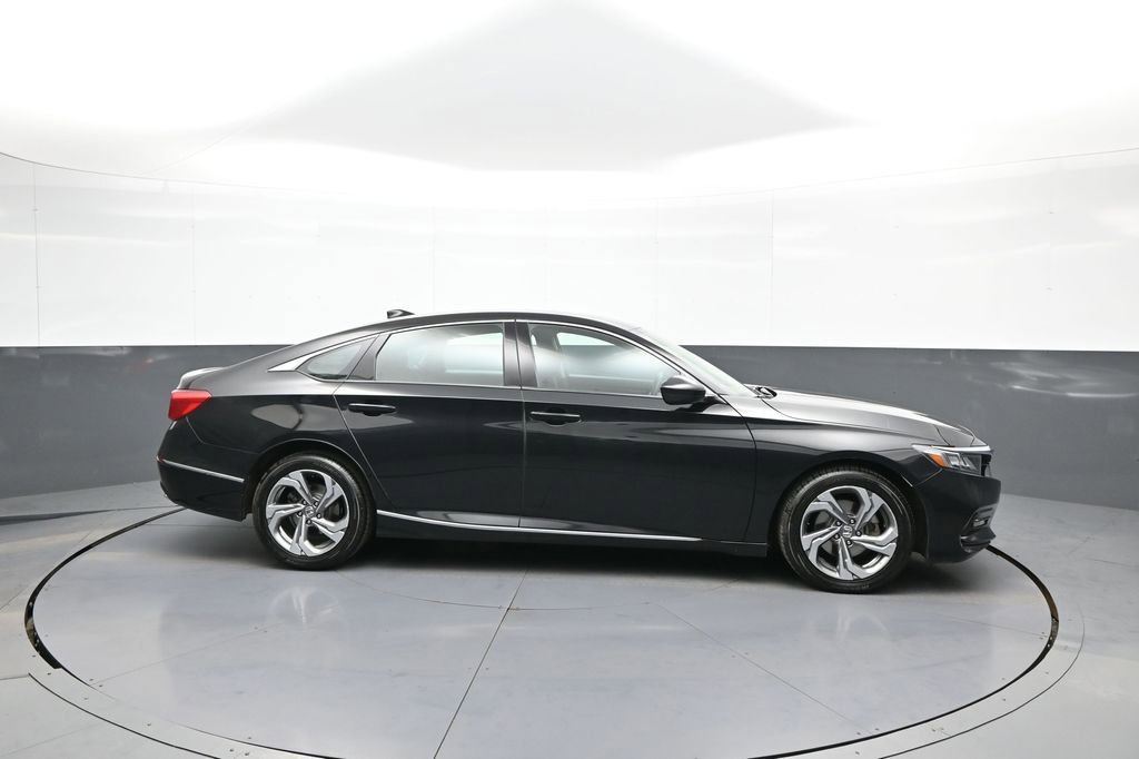 Used 2018 Honda Accord EX image 5
