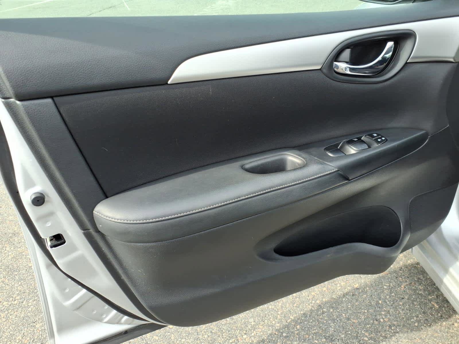 Certified 2017 Nissan Sentra S FWD image 10