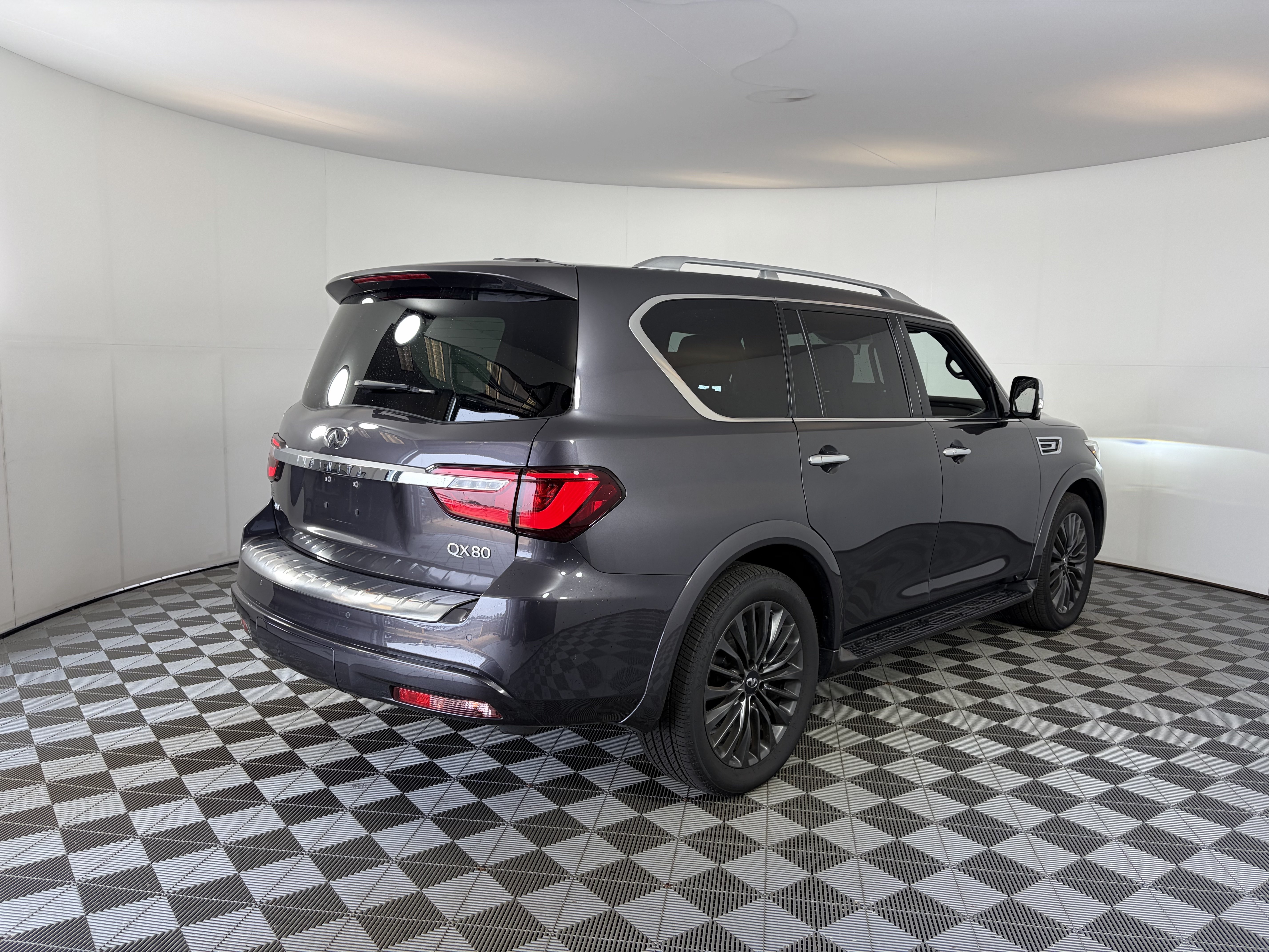 Used 2023 INFINITI QX80 Sensory w/ Cargo Package AWD/4WD image 8