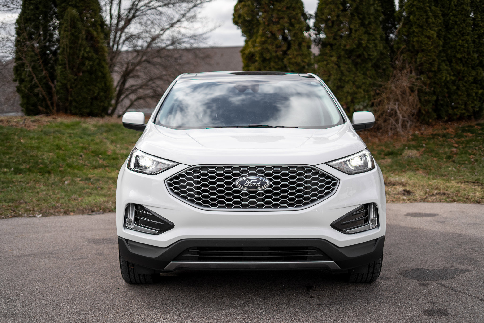 Used 2024 Ford Edge SEL w/ Convenience Package image 2