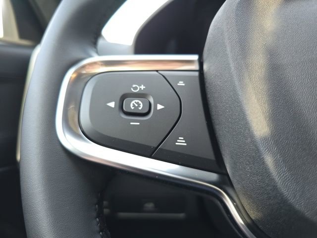 New 2026 Volvo EX40 Plus w/ Climate Package image 28