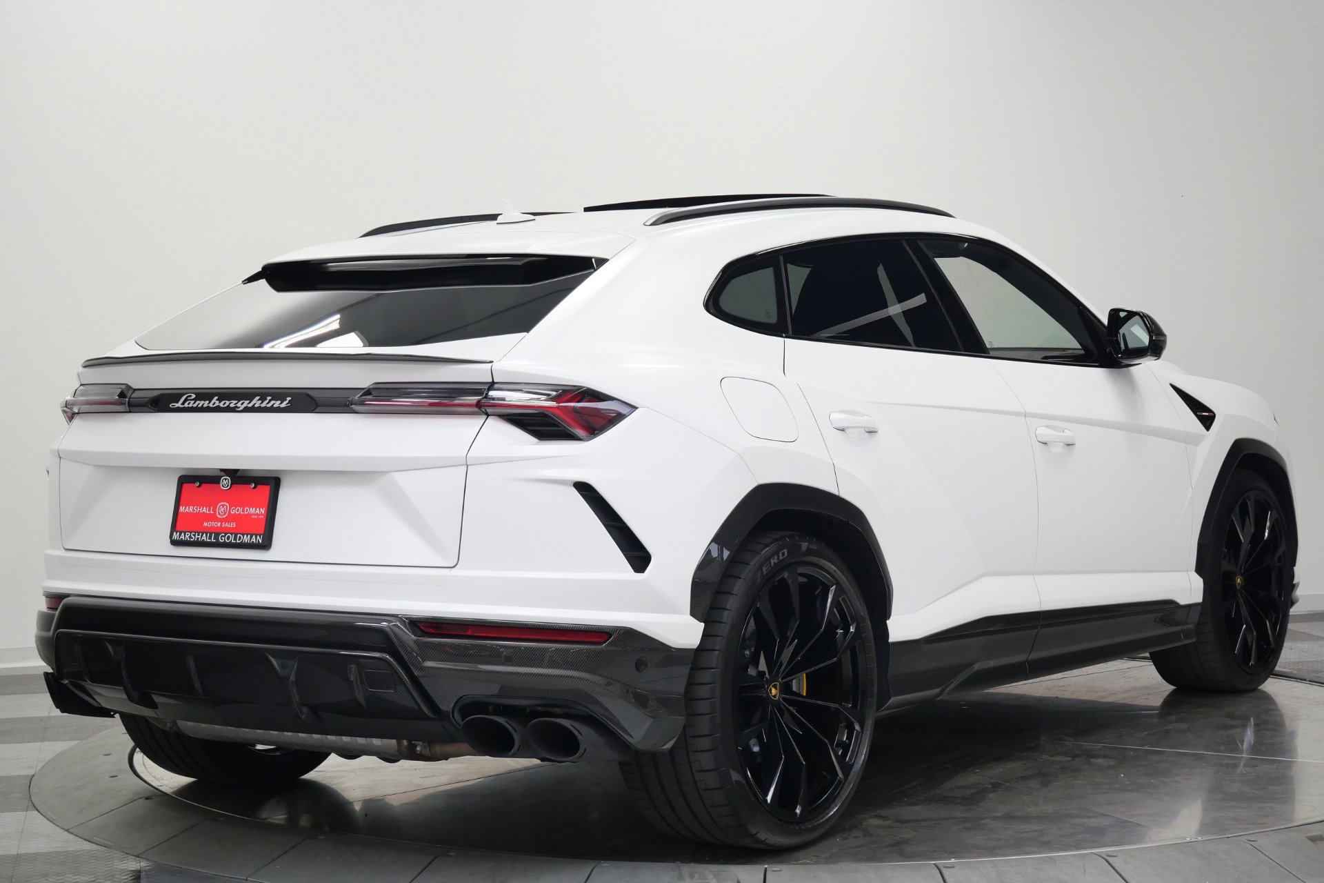Used 2021 Lamborghini Urus AWD/4WD image 9