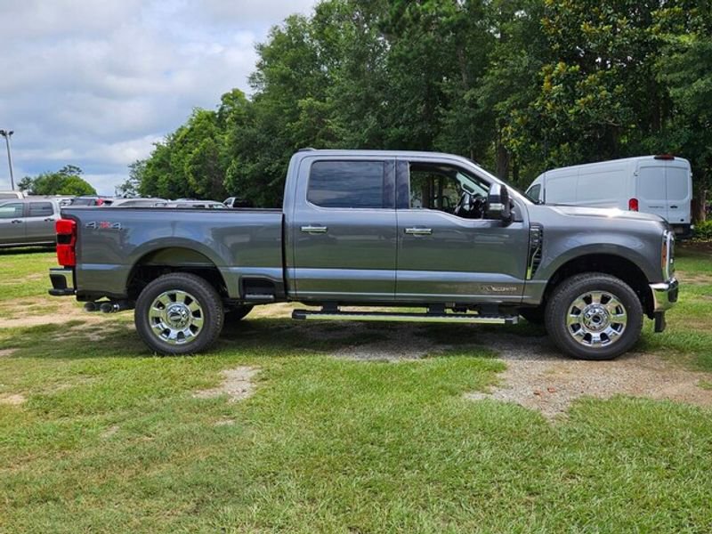 New 2025 Ford F250 Lariat w/ Chrome Package image 11