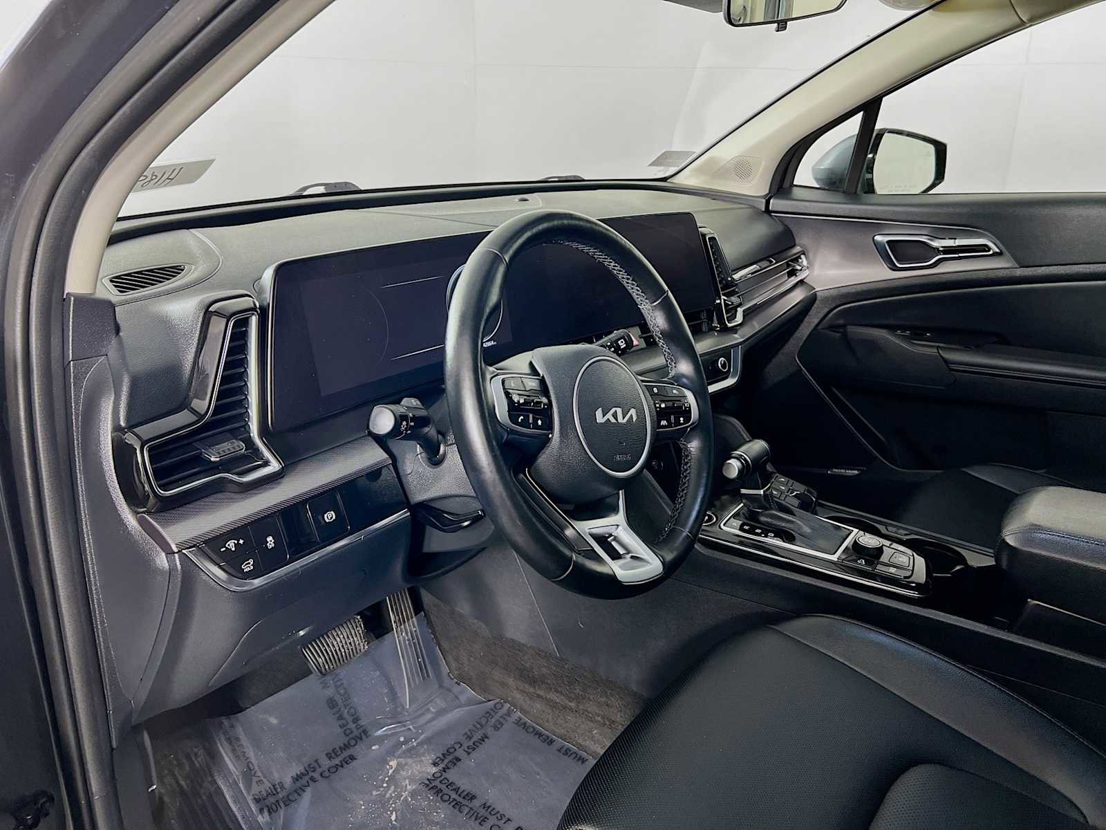 Used 2023 Kia Sportage SX image 9