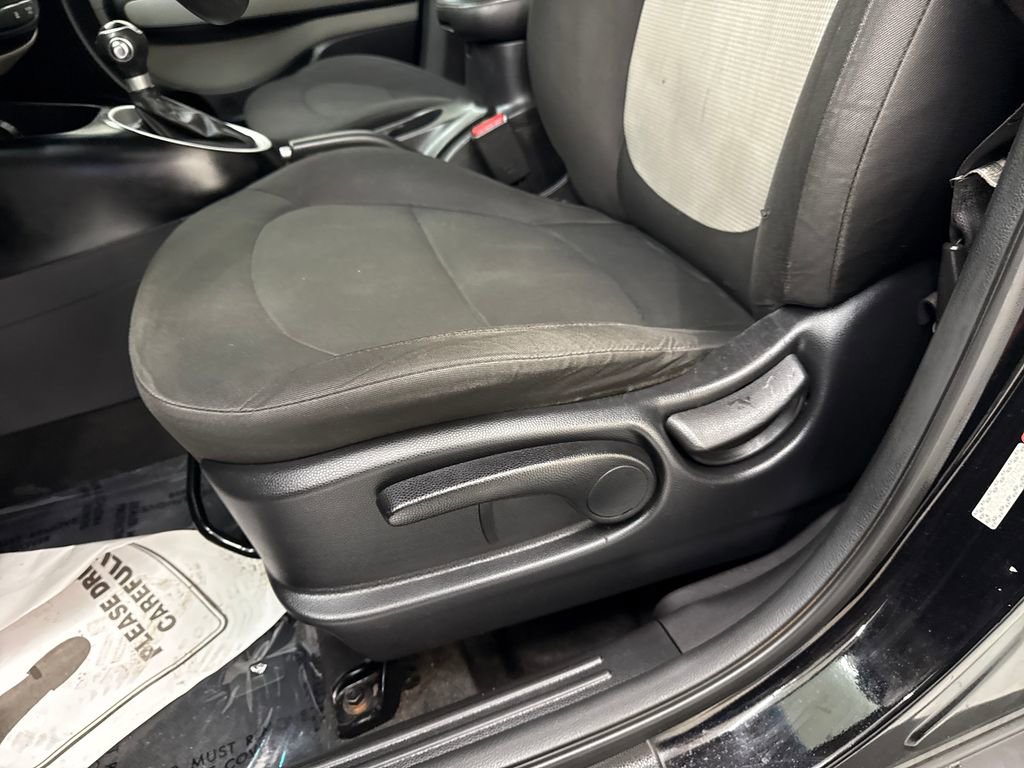 Used 2016 Kia Soul FWD image 12