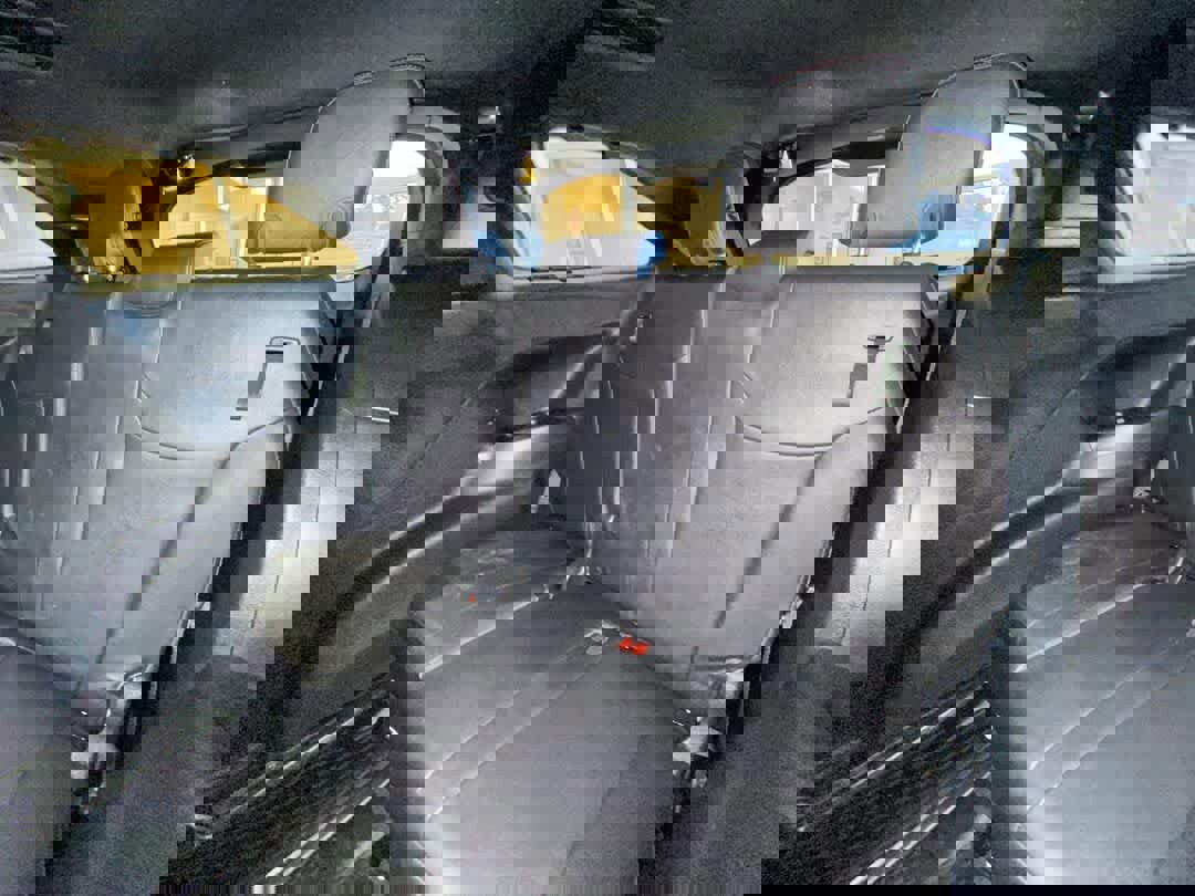 Used 2025 Toyota Sienna XSE w/ XSE Premium Package image 25