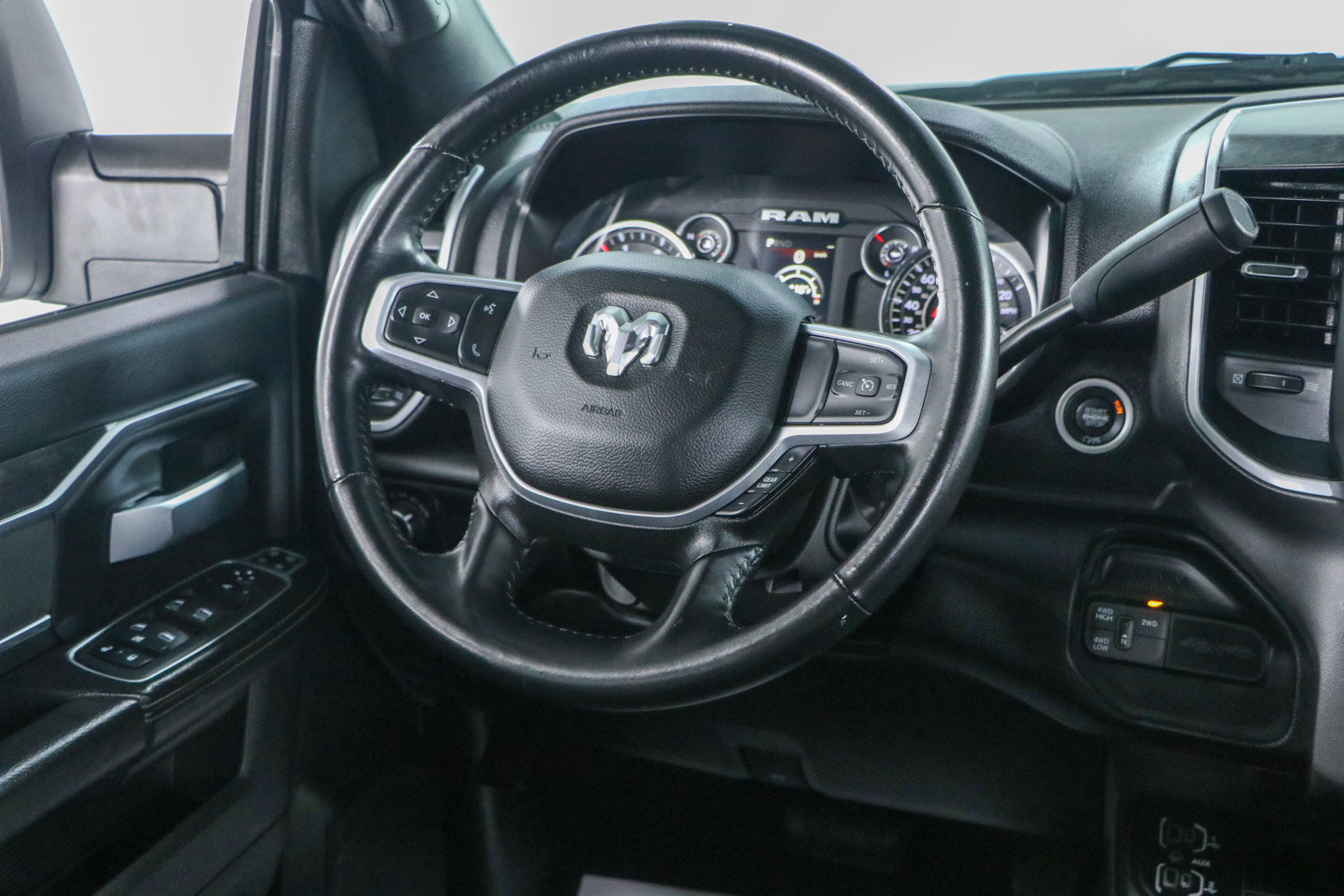 Used 2024 RAM 3500 Big Horn image 14