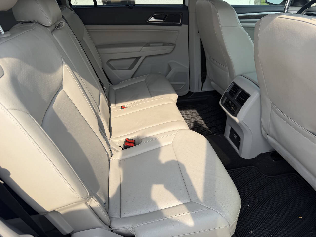 Used 2018 Volkswagen Atlas SEL AWD/4WD image 19