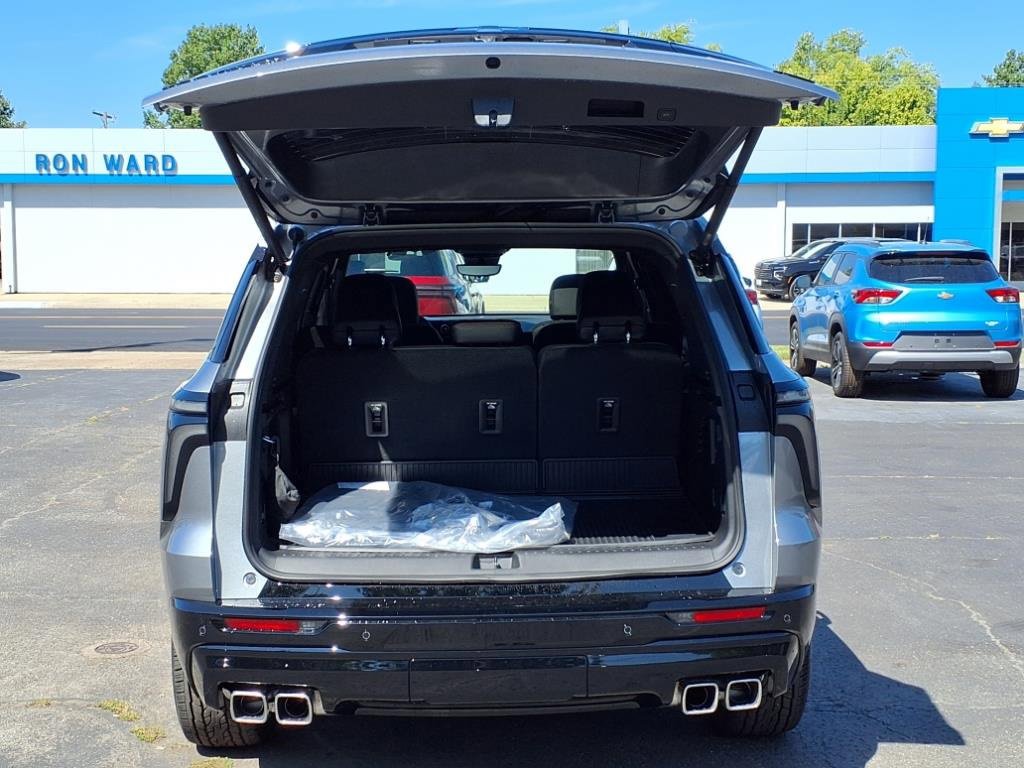 New 2026 Chevrolet Traverse RS image 16