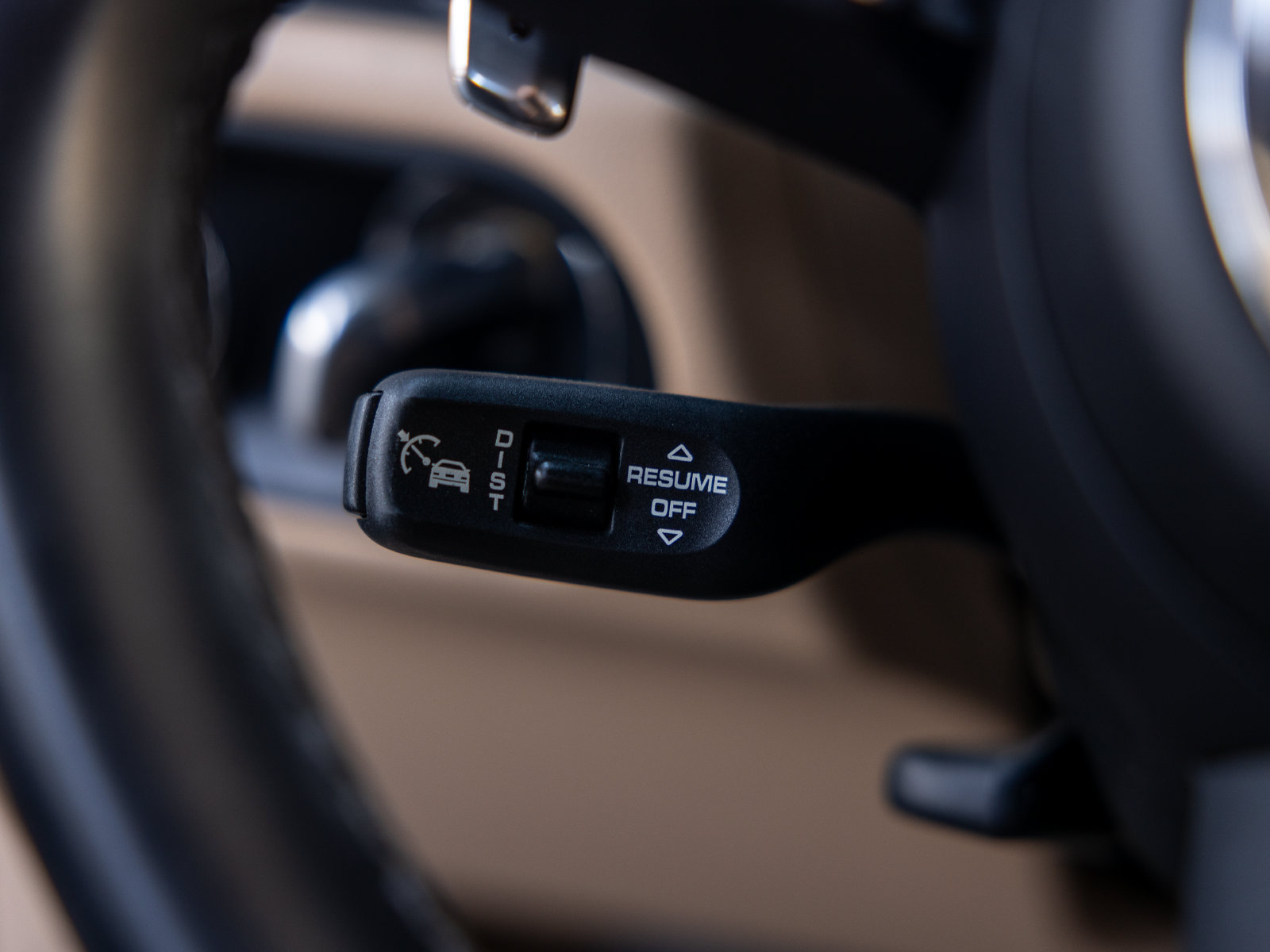 Certified 2023 Porsche Macan AWD/4WD image 47