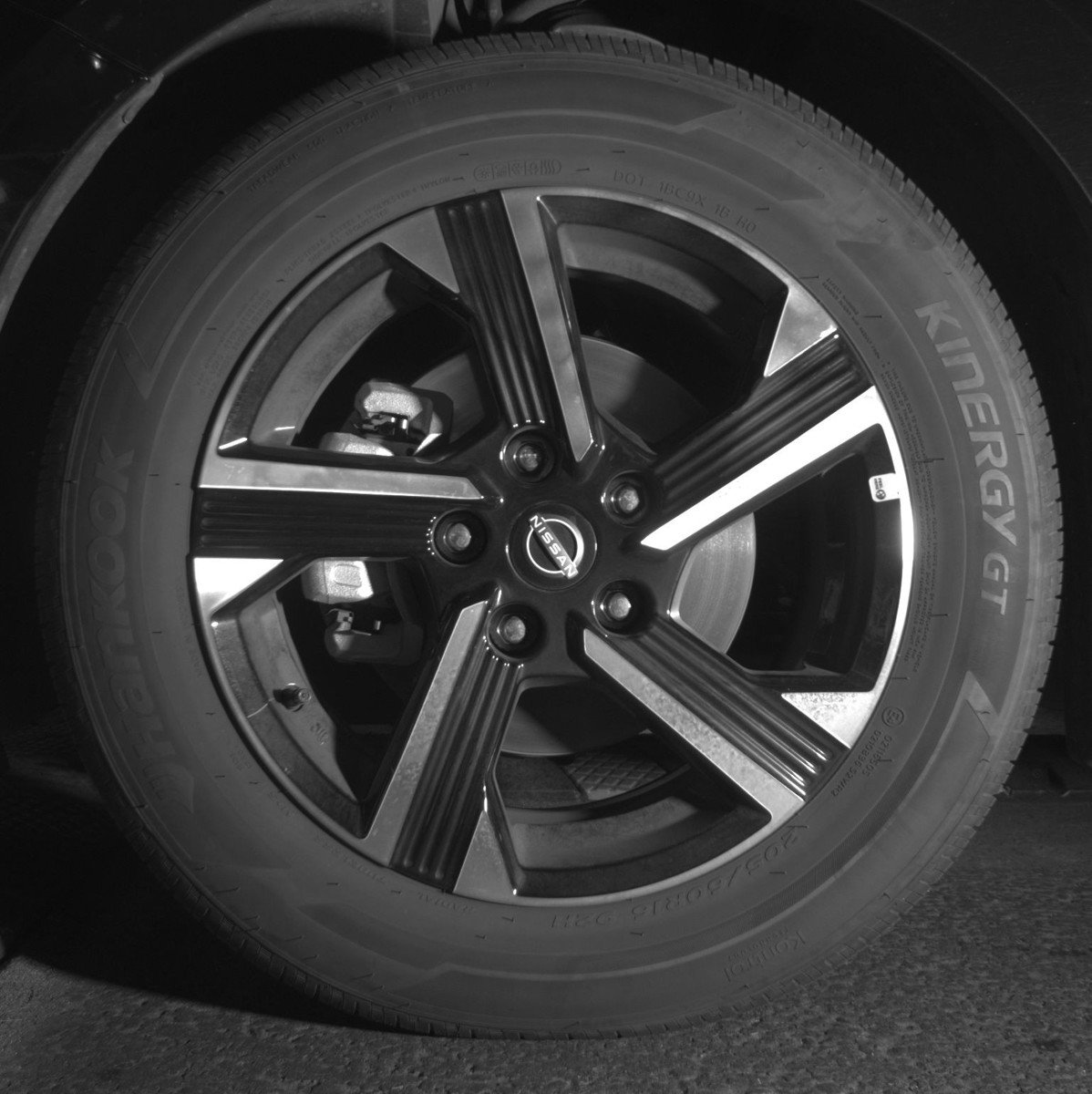 Used 2025 Nissan Sentra SV image 12