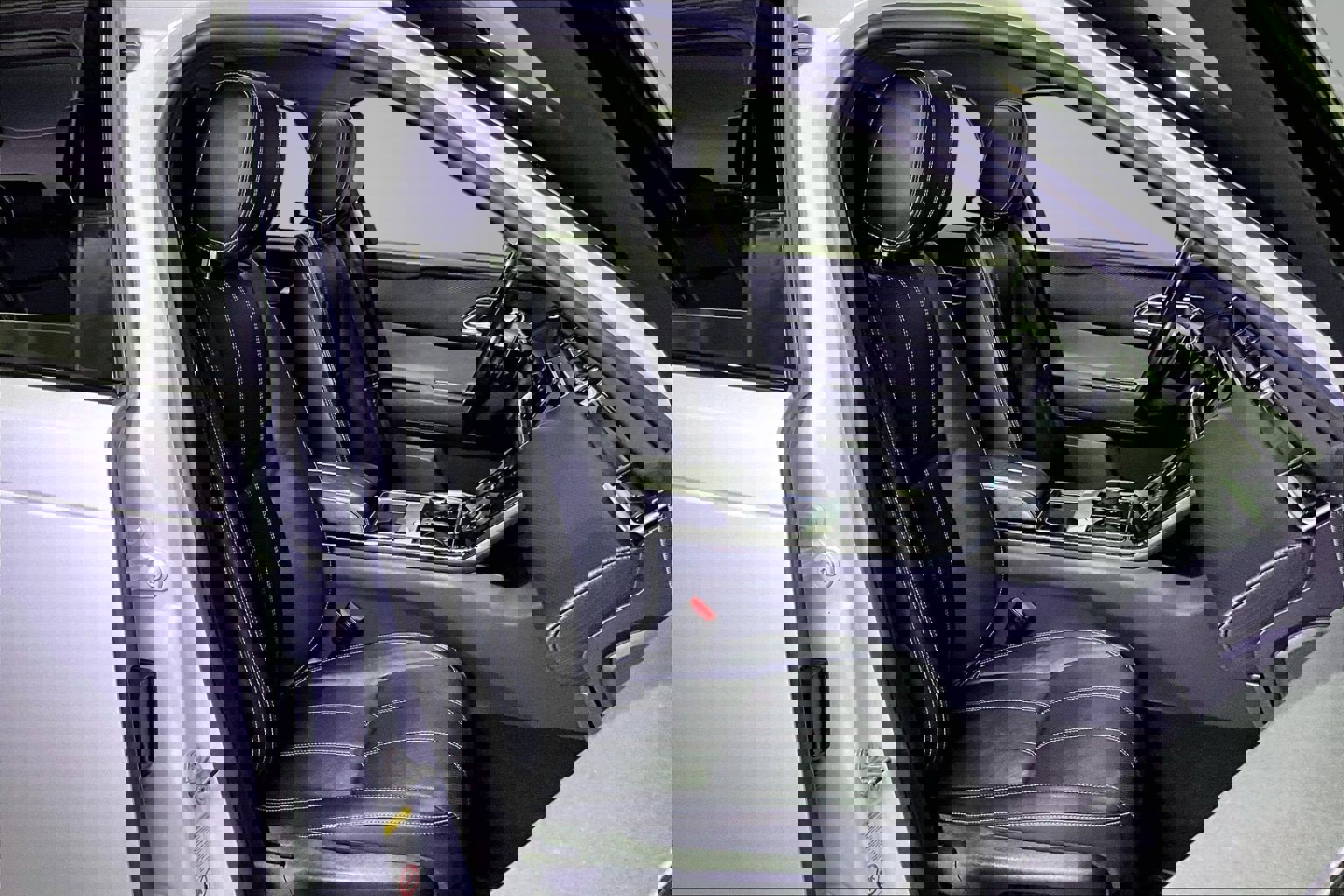 Used 2019 Land Rover Range Rover Velar S image 28