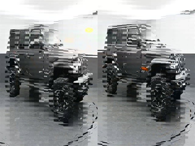 Used 2021 Jeep Wrangler Unlimited Sahara image 3