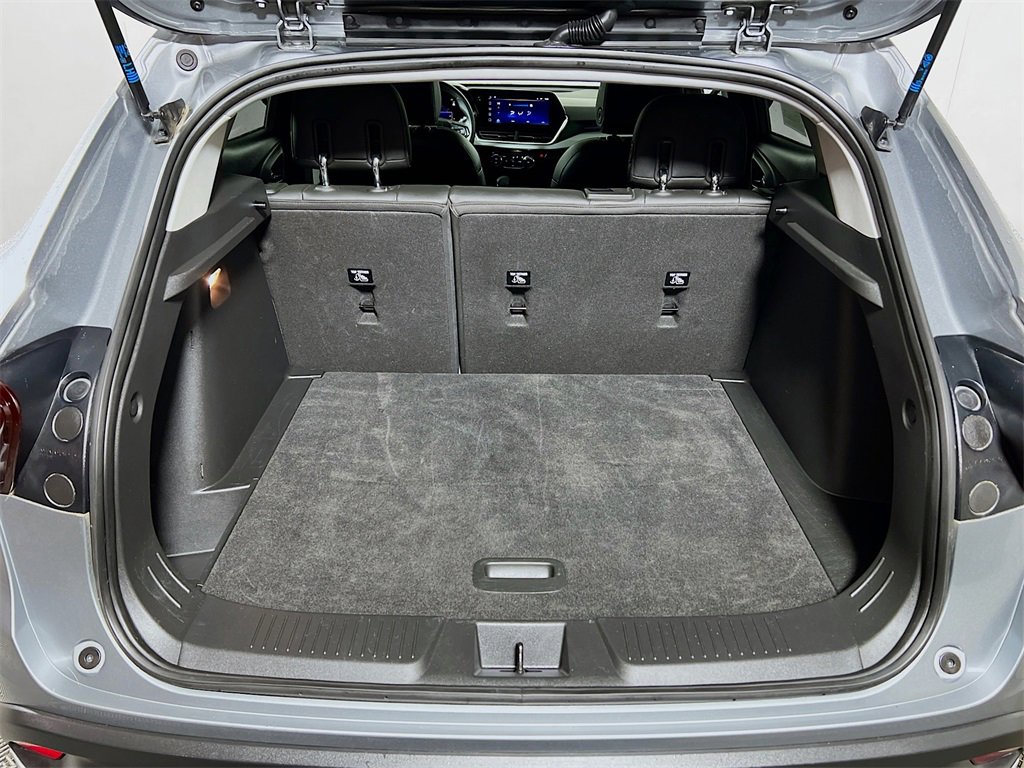 Used 2024 Chevrolet Trax LT image 23