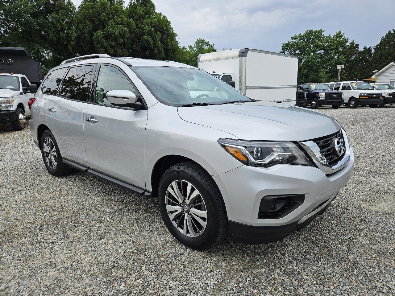 Used 2019 Nissan Pathfinder S AWD/4WD image 7