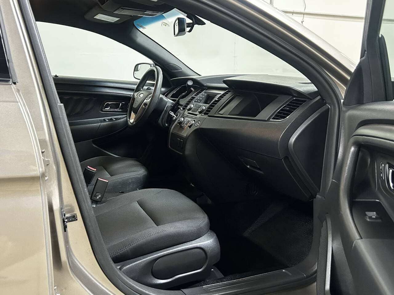 Used 2015 Ford Taurus Police Interceptor AWD w/ Ready For The Road Package image 31