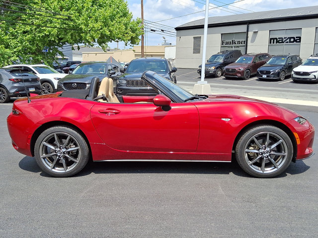 Used 2016 MAZDA MX-5 Miata Grand Touring RWD image 7