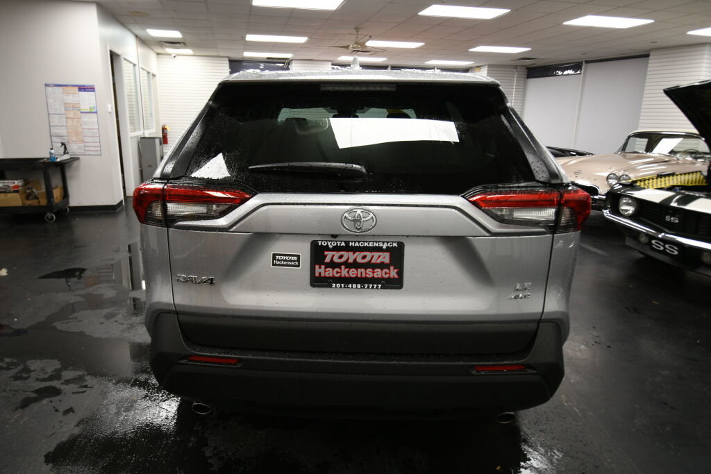 Used 2025 Toyota RAV4 LE image 6