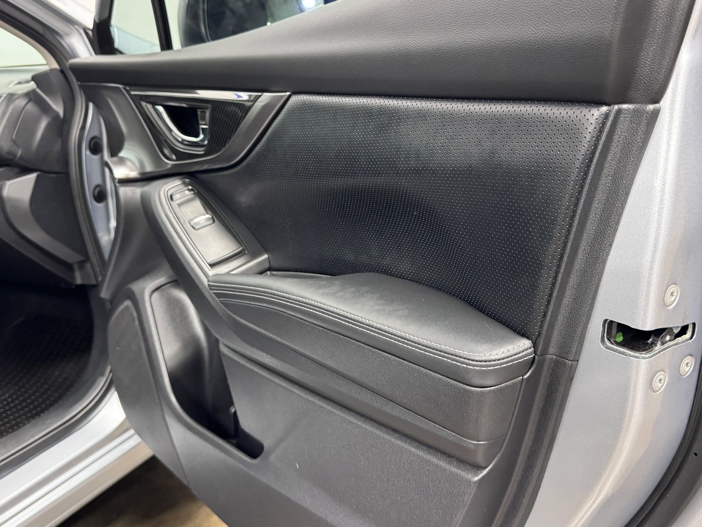 Used 2017 Subaru Impreza 2.0i Limited w/ Moonroof/BSD & Rcta/Eyesight AWD/4WD image 12