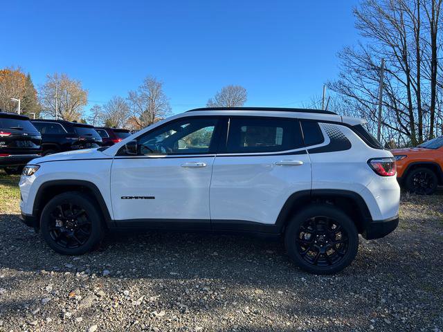 New 2026 Jeep Compass Latitude image 6