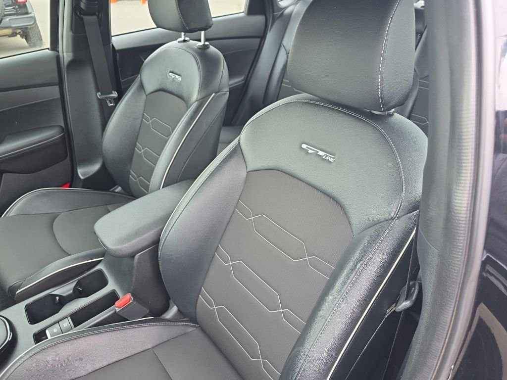 Used 2022 Kia Forte GT-Line w/ GT-Line Premium Package FWD image 13