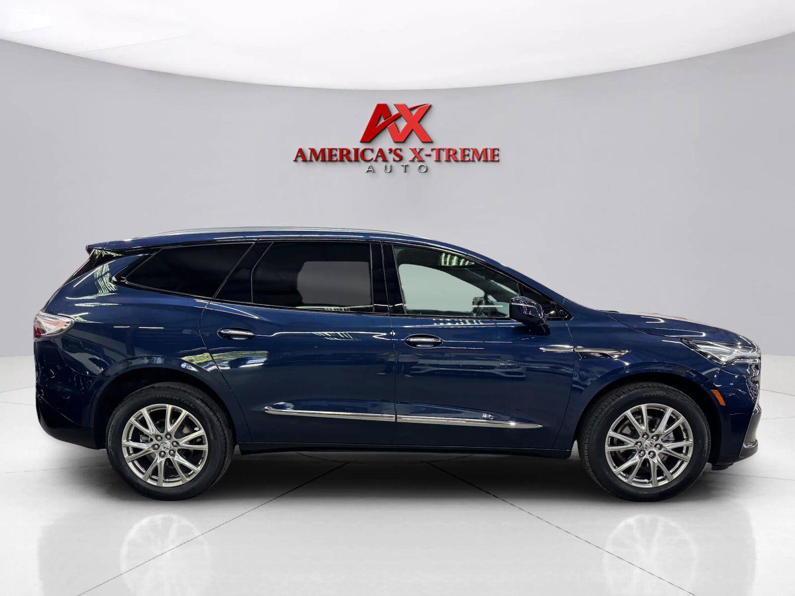 Used 2023 Buick Enclave Essence w/ Experience Buick Package AWD/4WD image 9