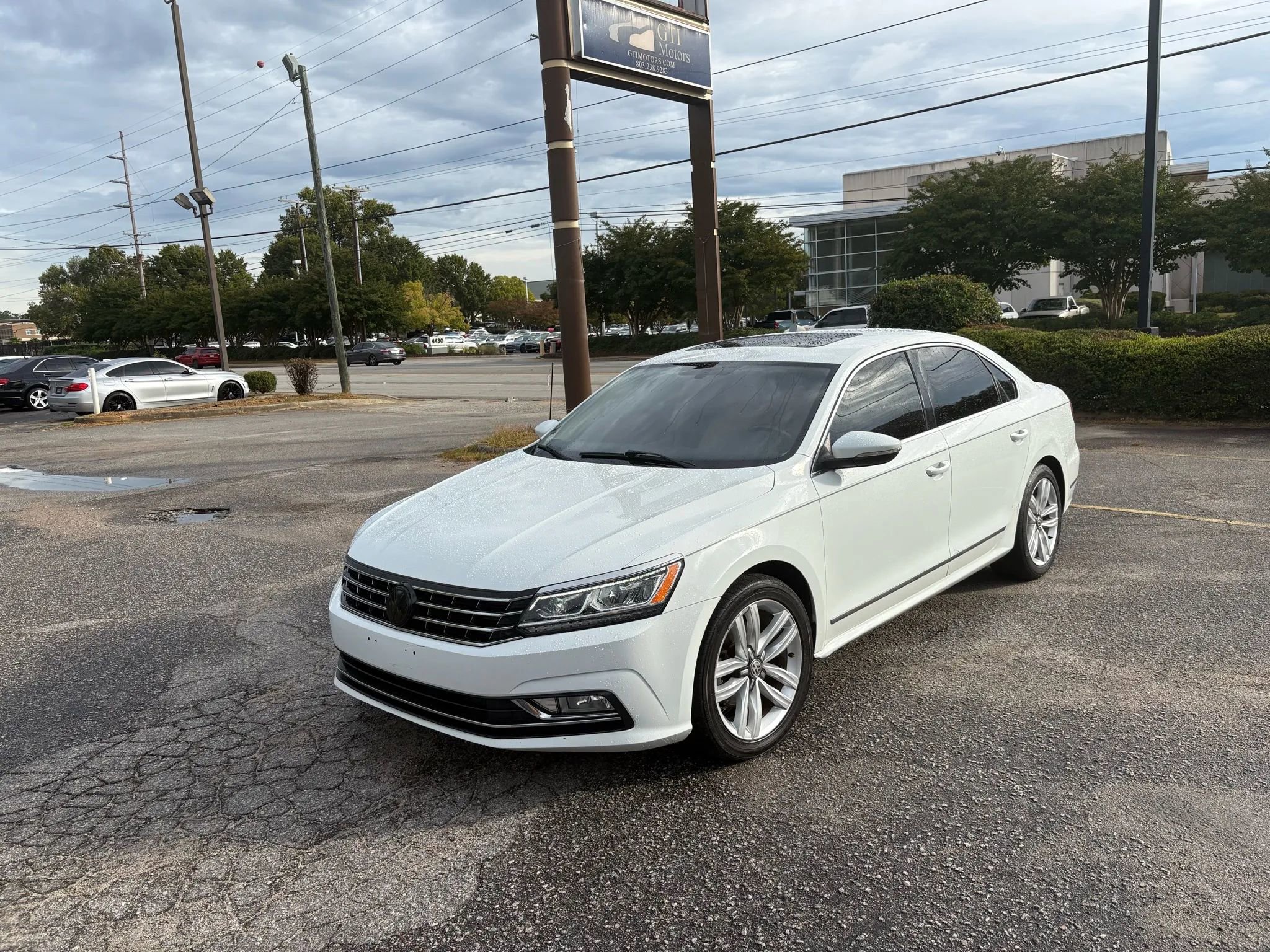 Used 2016 Volkswagen Passat 1.8T w/ Lighting Package