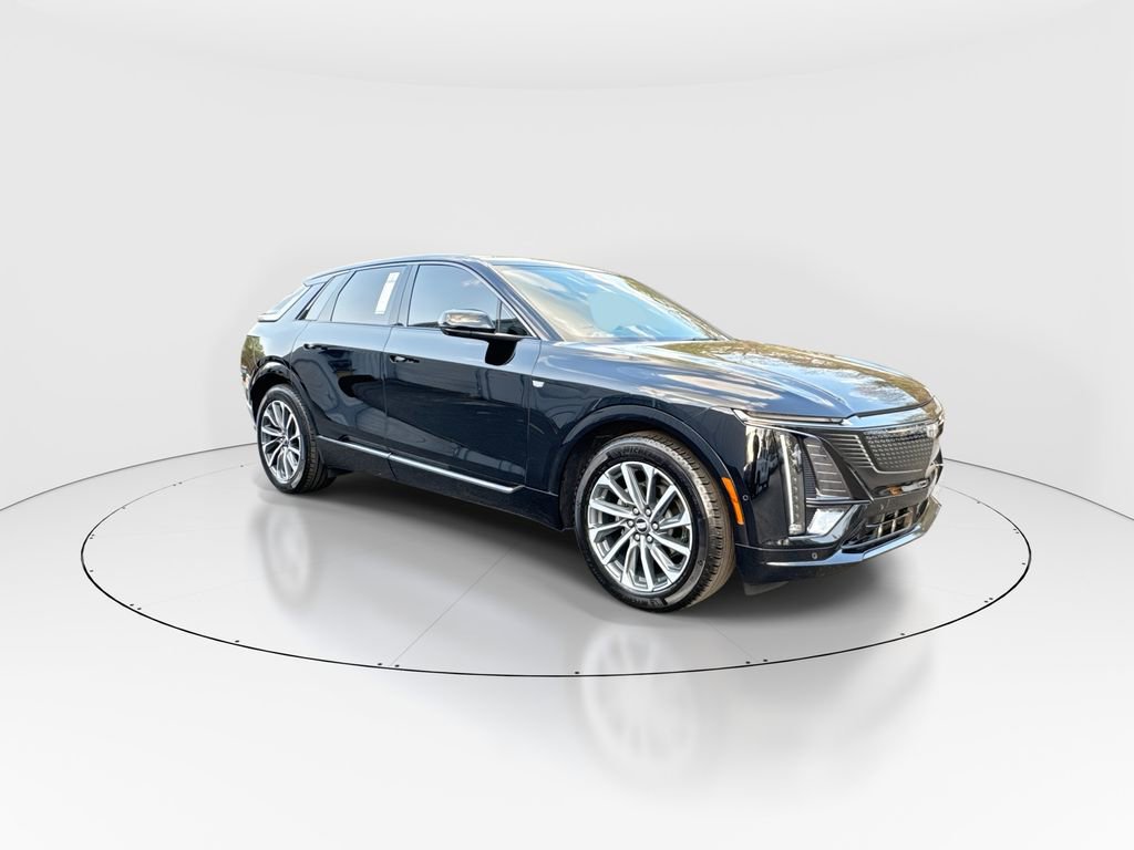 Used 2024 Cadillac Lyriq Sport image 2