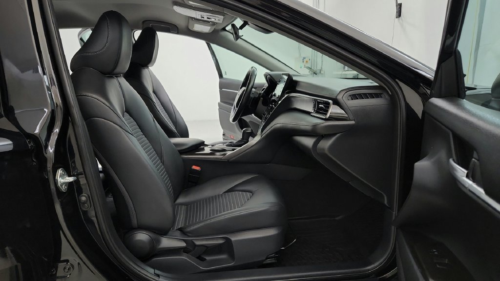 Certified 2024 Toyota Camry SE FWD image 16