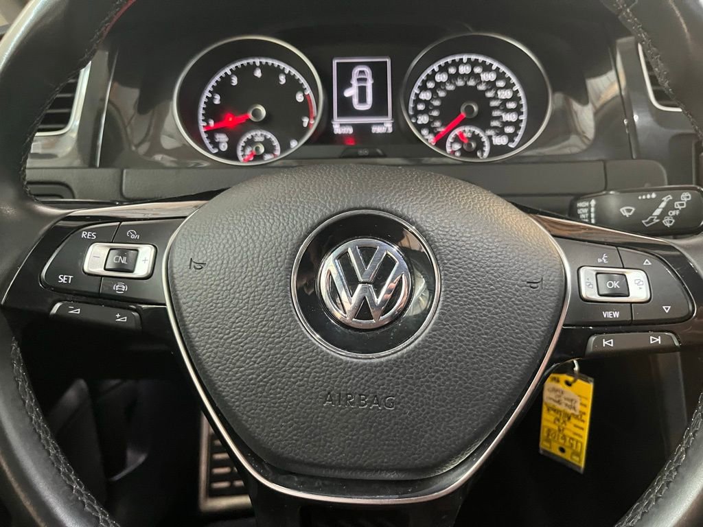 Used 2019 Volkswagen Golf Alltrack S image 20