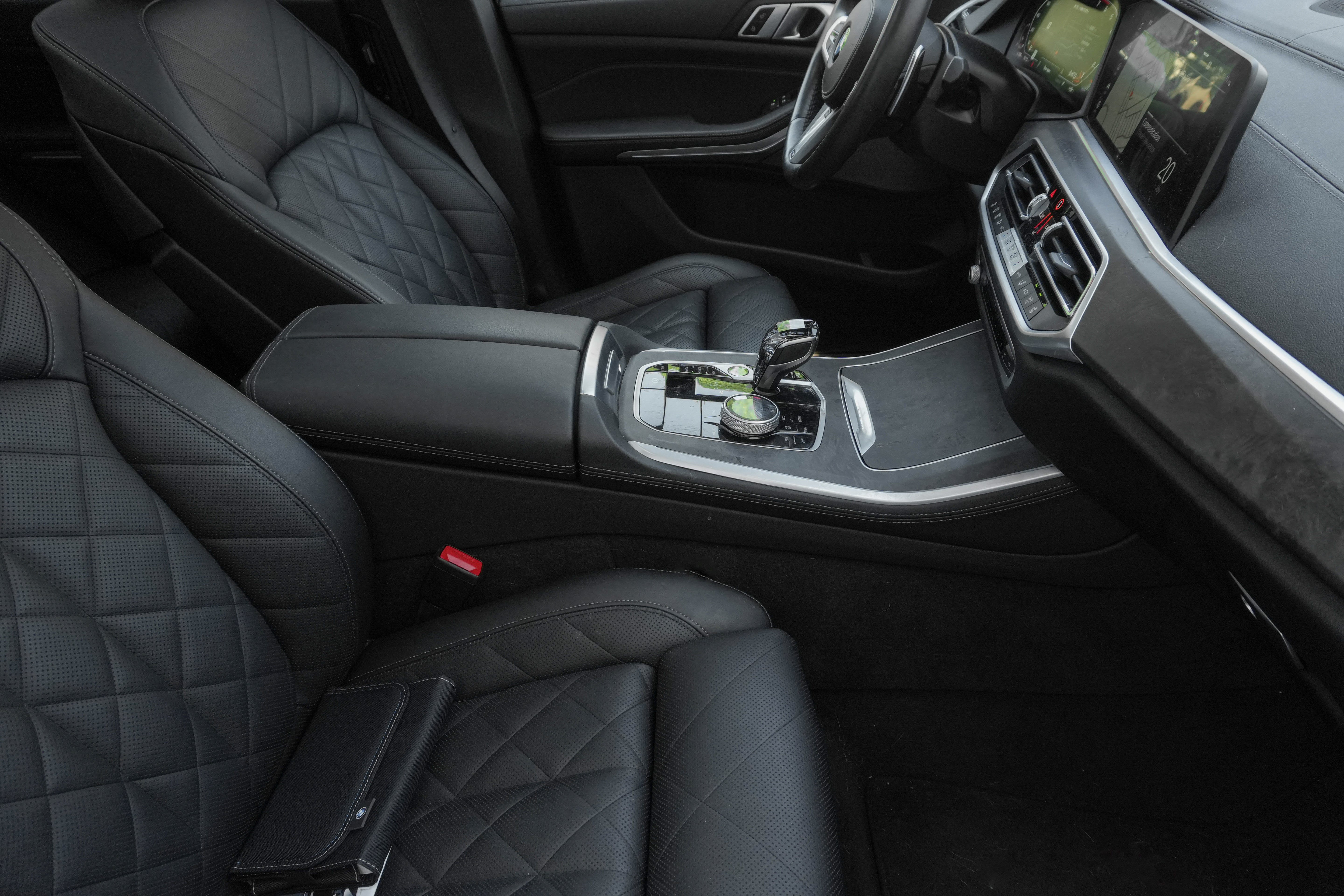 Used 2023 BMW X5 M50i w/ Executive Package AWD/4WD image 12
