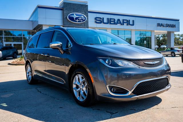 Used 2020 Chrysler Pacifica Limited image 1