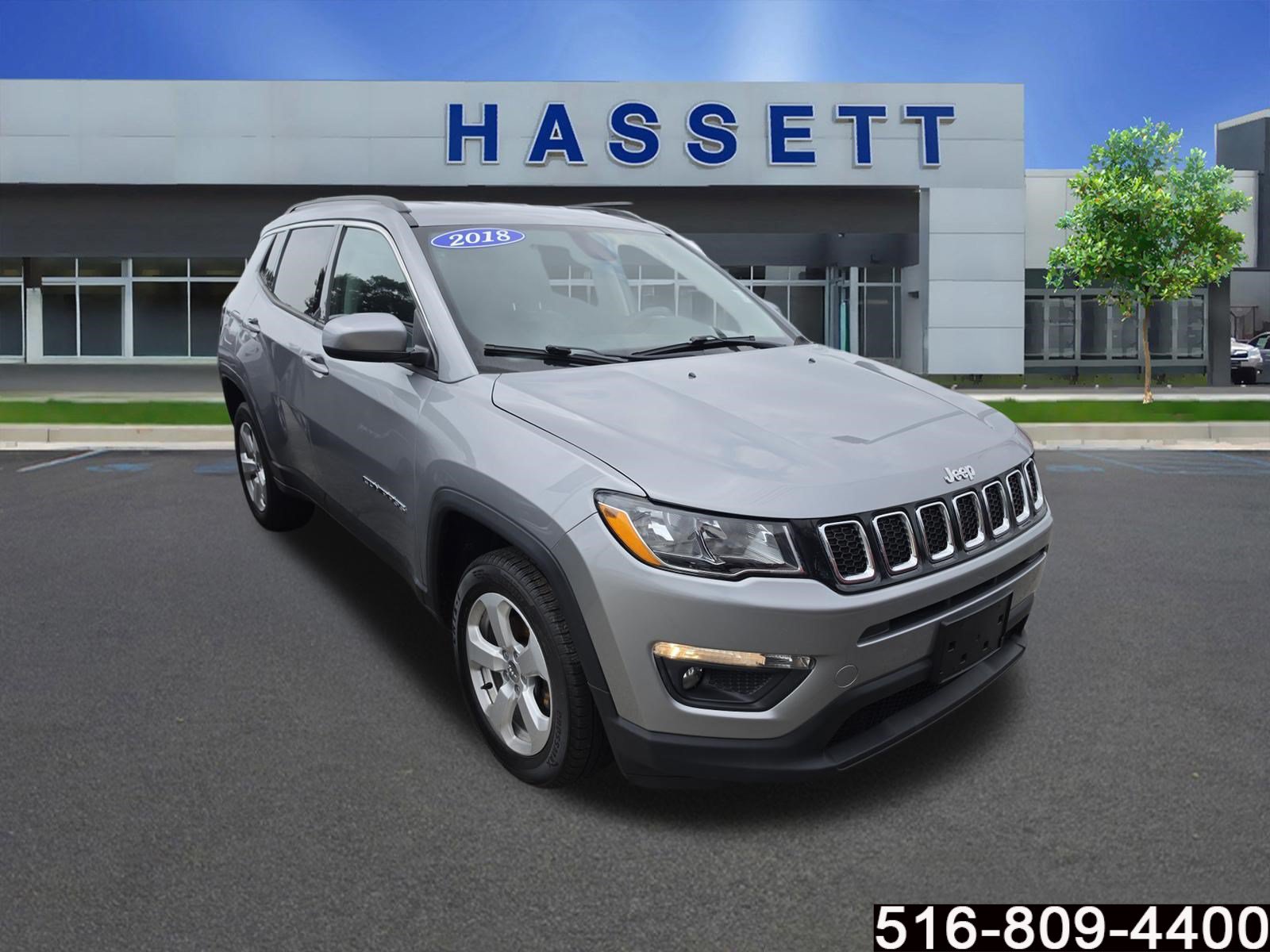 Used 2018 Jeep Compass Latitude AWD/4WD image 1