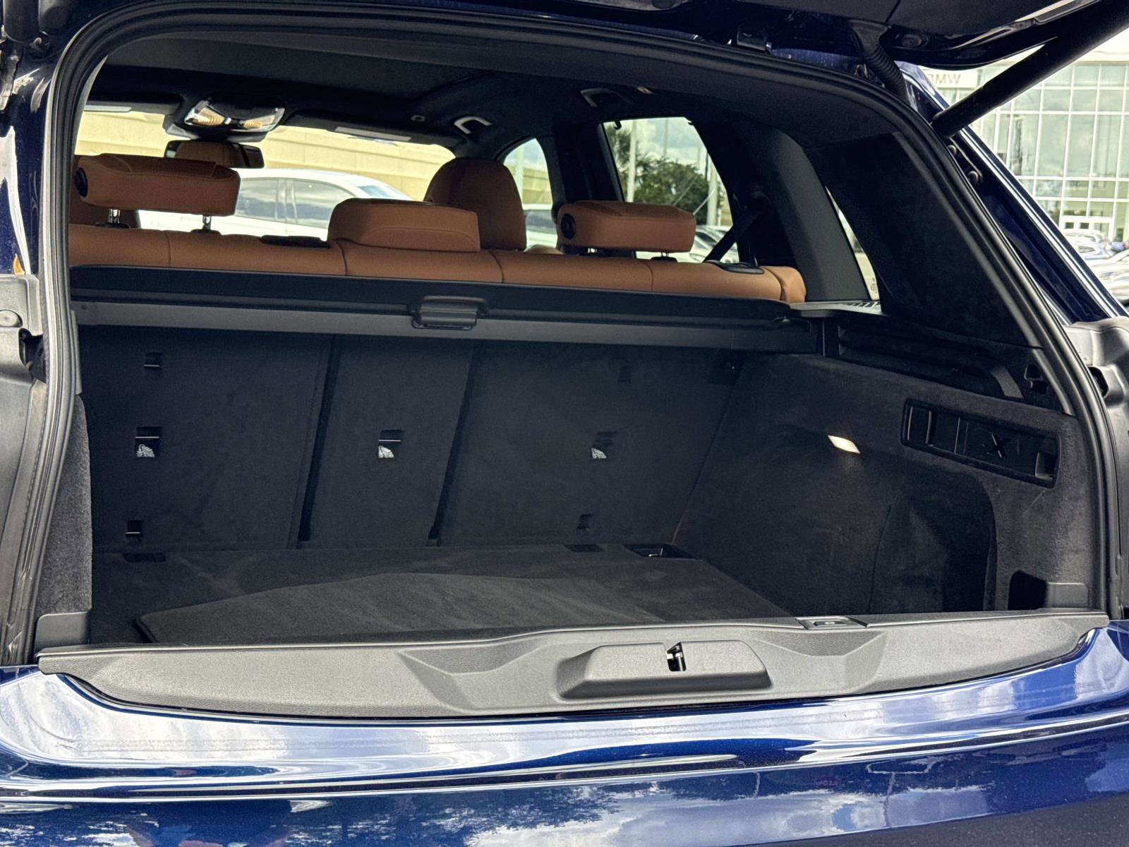 Used 2024 BMW X5 xDrive40i w/ M Sport Package image 12