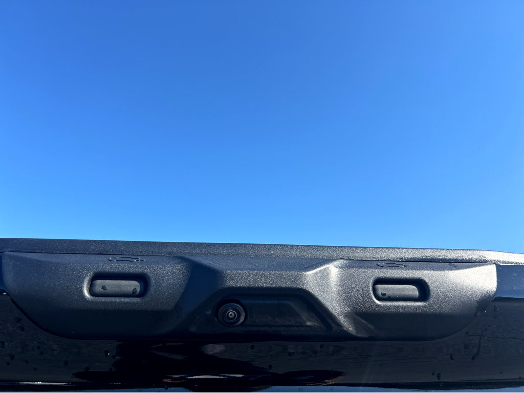 New 2024 Chevrolet Silverado EV RST image 28