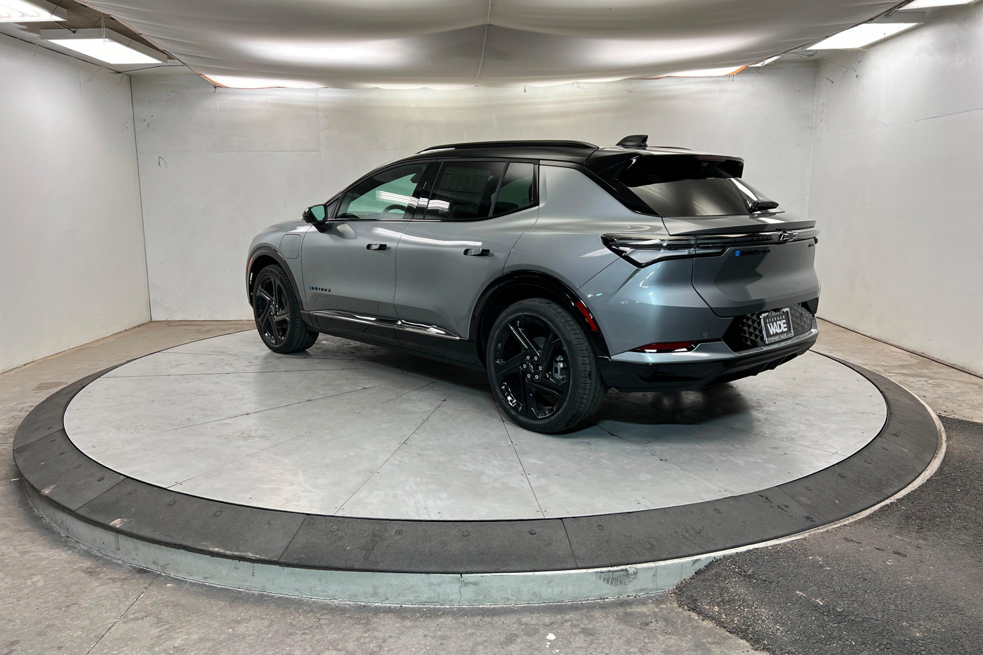 New 2026 Chevrolet Equinox EV RS image 3