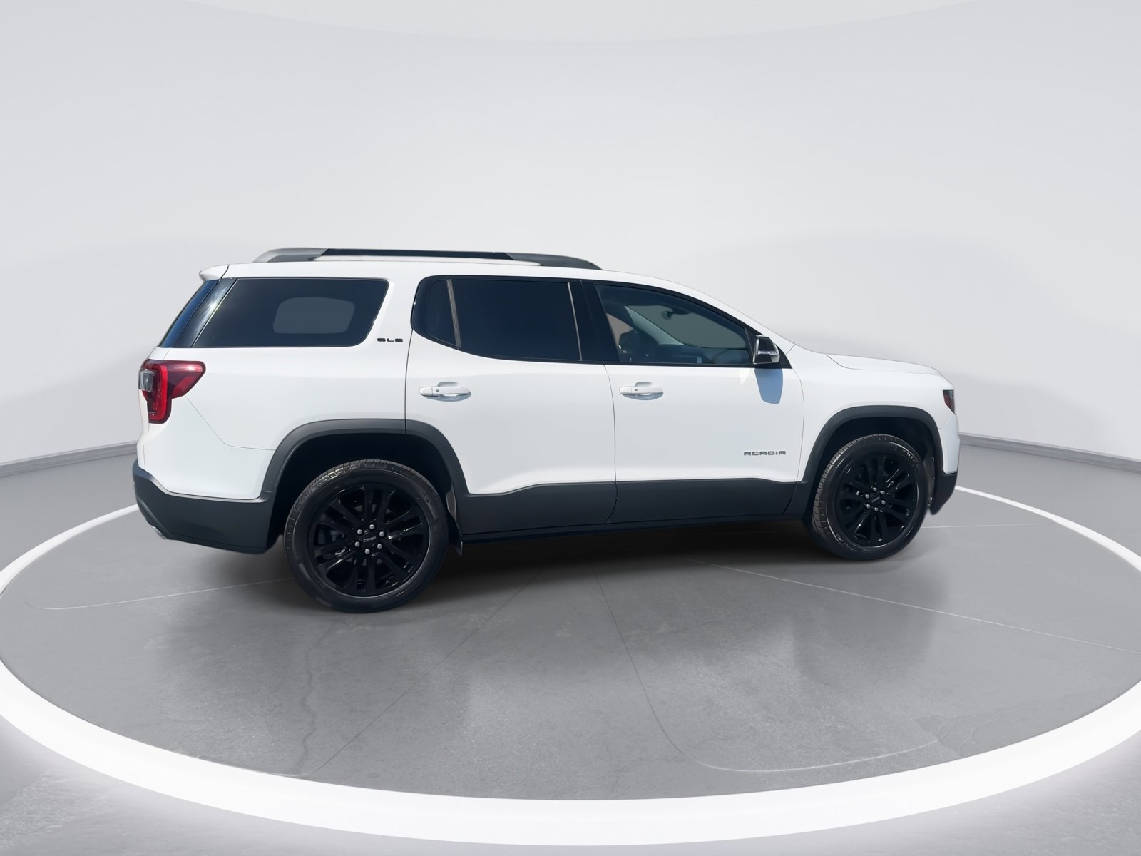 Used 2022 GMC Acadia SLE w/ Driver Convenience Package FWD image 10
